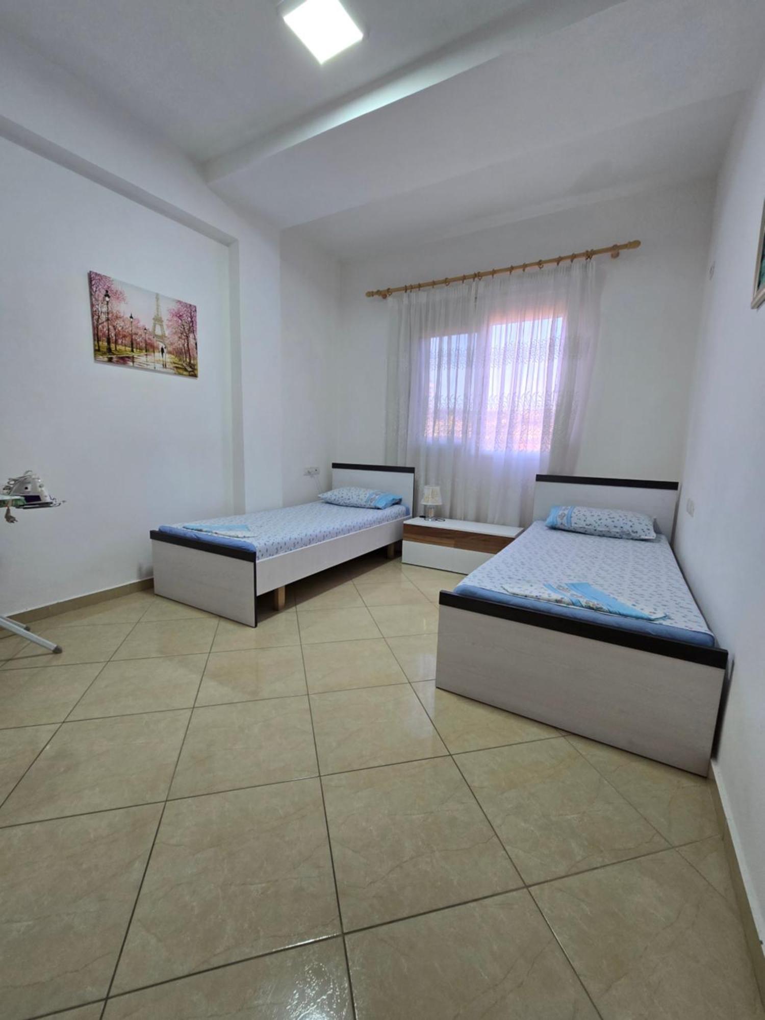 Modern , Quiet , Family Friendly & Fully Furnished Apartment Vlora Kültér fotó