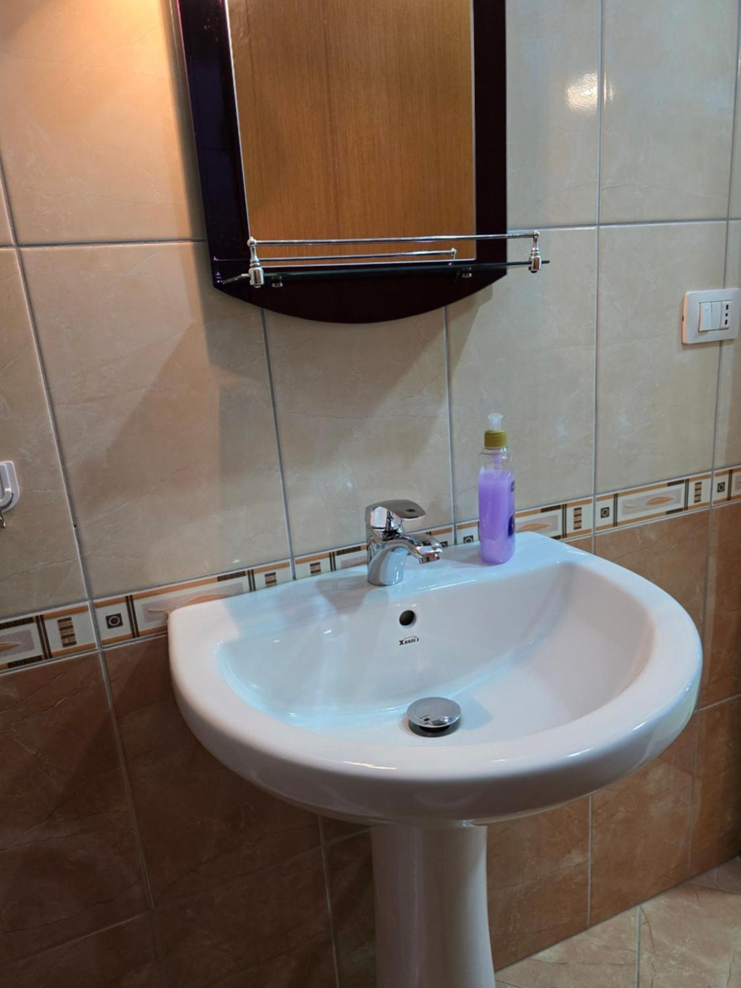 Modern , Quiet , Family Friendly & Fully Furnished Apartment Vlora Kültér fotó